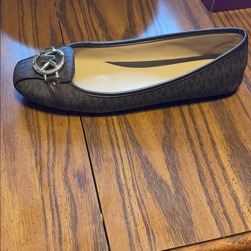 Michael Kors flats